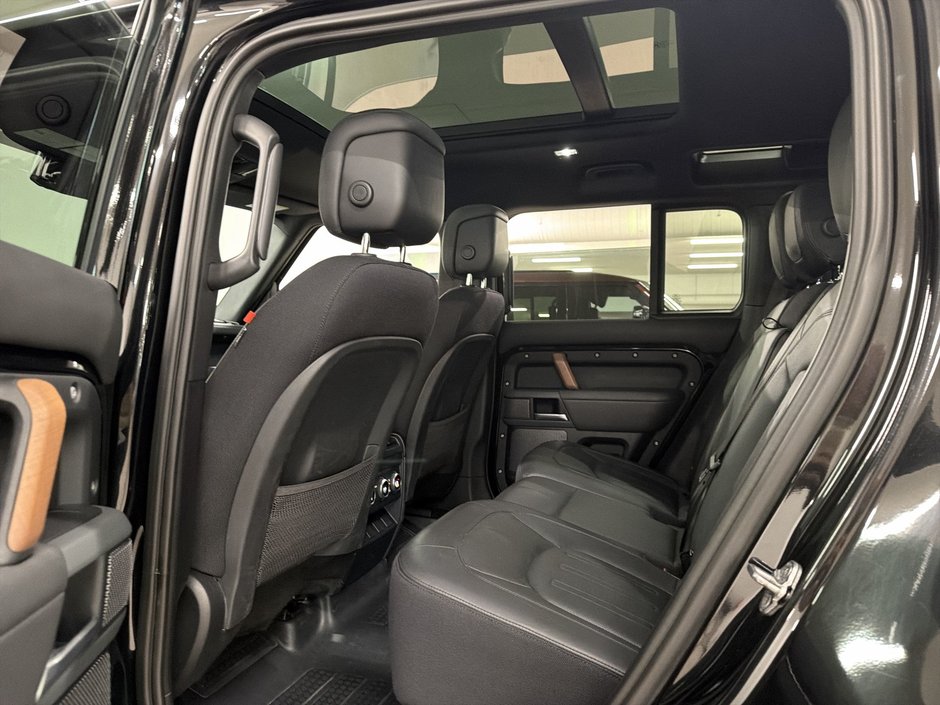 2023 Land Rover Defender 110 P400 X-25