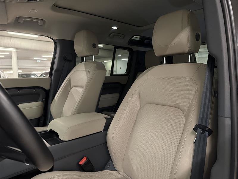 2023 Land Rover Defender 110 P300 S-7