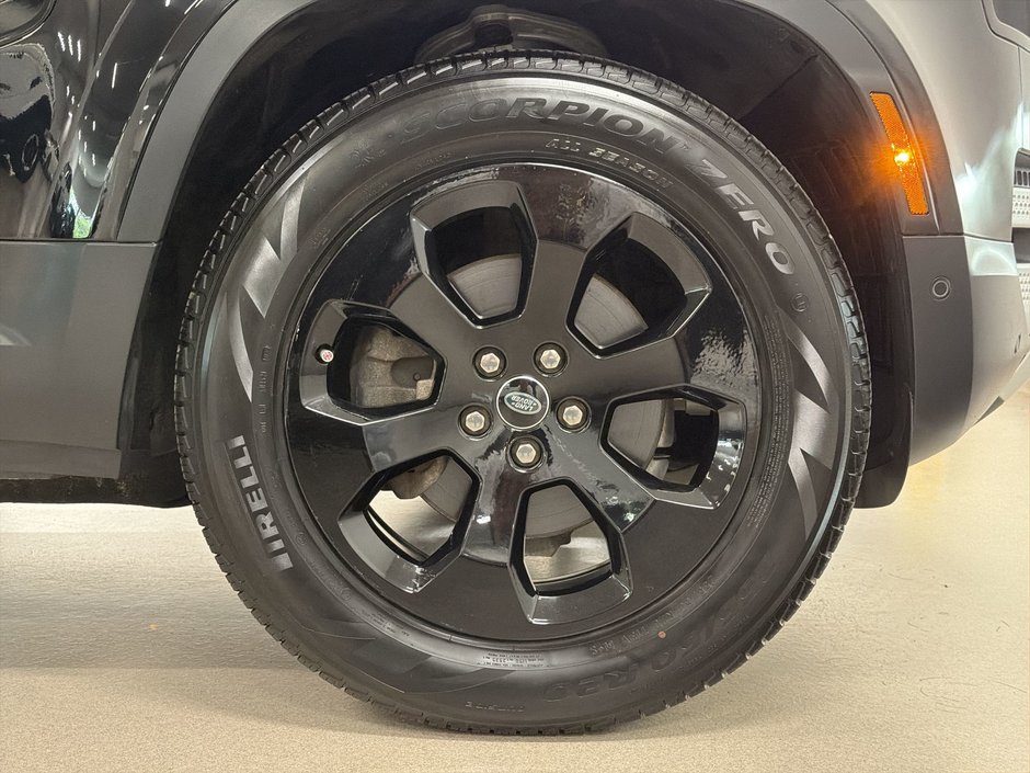 2023 Land Rover Defender 90 P300 S-26