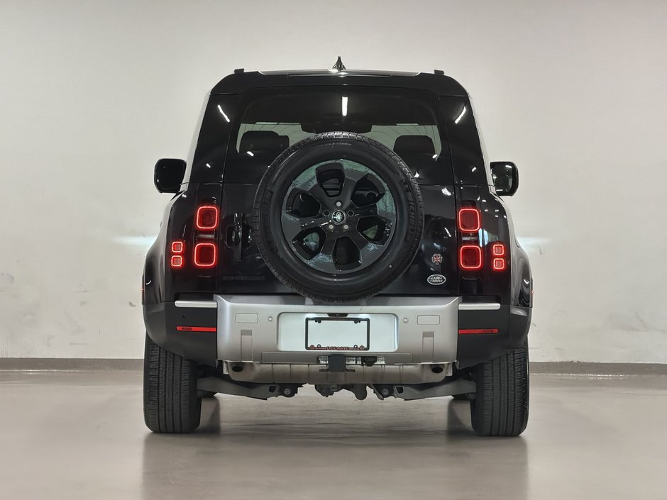 2023 Land Rover Defender 90 P300 S-12