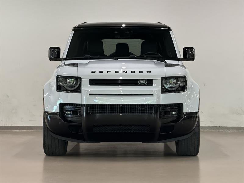 Land Rover Defender 130 P400 X-Dynamic SE (2) 2023-4