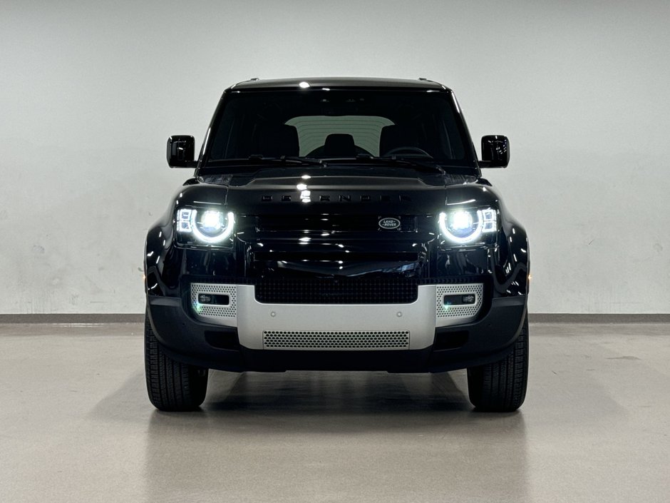 2024 Land Rover Defender 110 P300 S-9