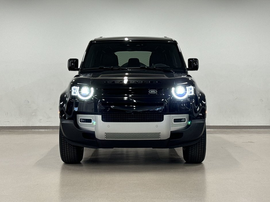 2024 Land Rover Defender 110 P300 S-9