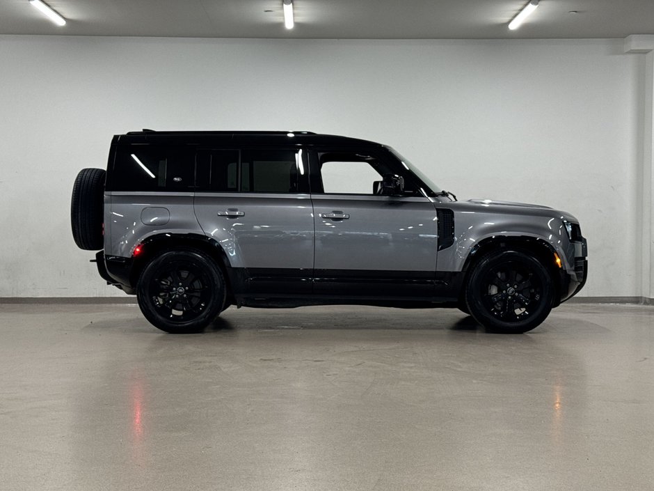 2024 Land Rover Defender 110 P400 X-Dynamic SE-8