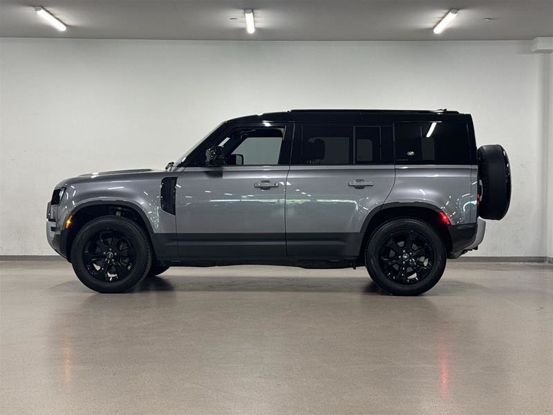 2024 Land Rover Defender 110 P300 S-7