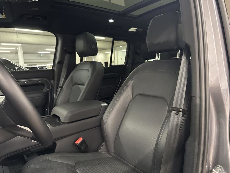 2024 Land Rover Defender 110 P300 S-8