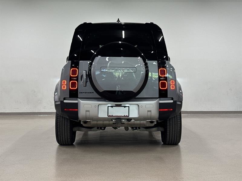 2024 Land Rover Defender 110 P300 S-5