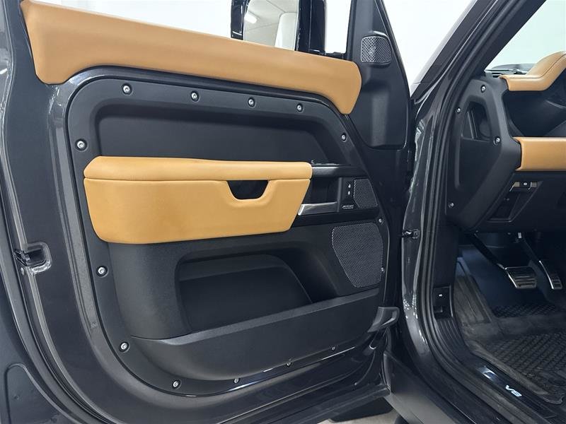 Land Rover Defender 110 P525 Carpathian Edition 2024-6