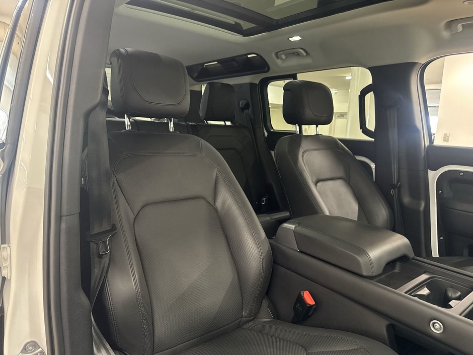 Land Rover Defender 110 P400 S 2024-24