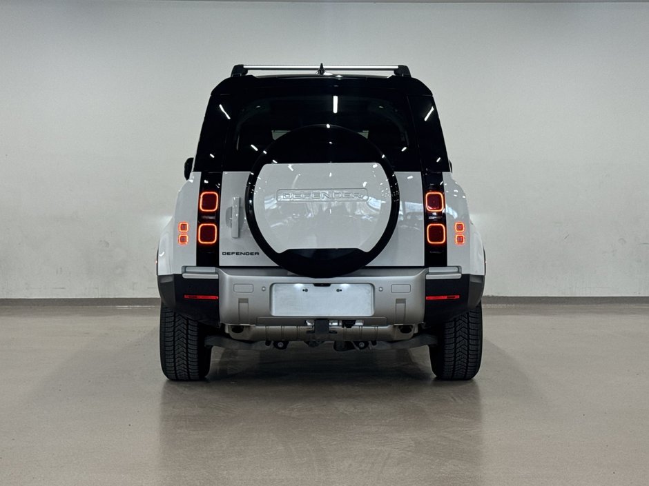 Land Rover Defender 110 P400 S 2024-6