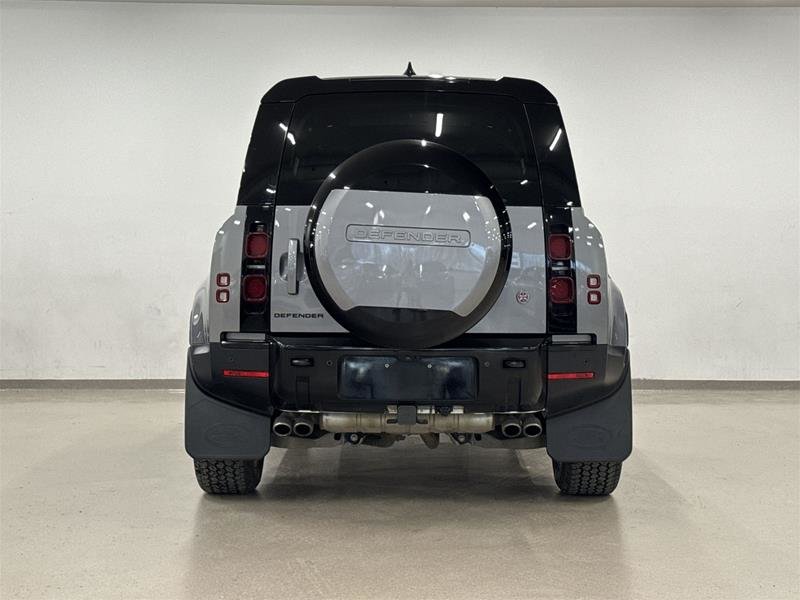 2024 Land Rover Defender 110 P500 SE-4