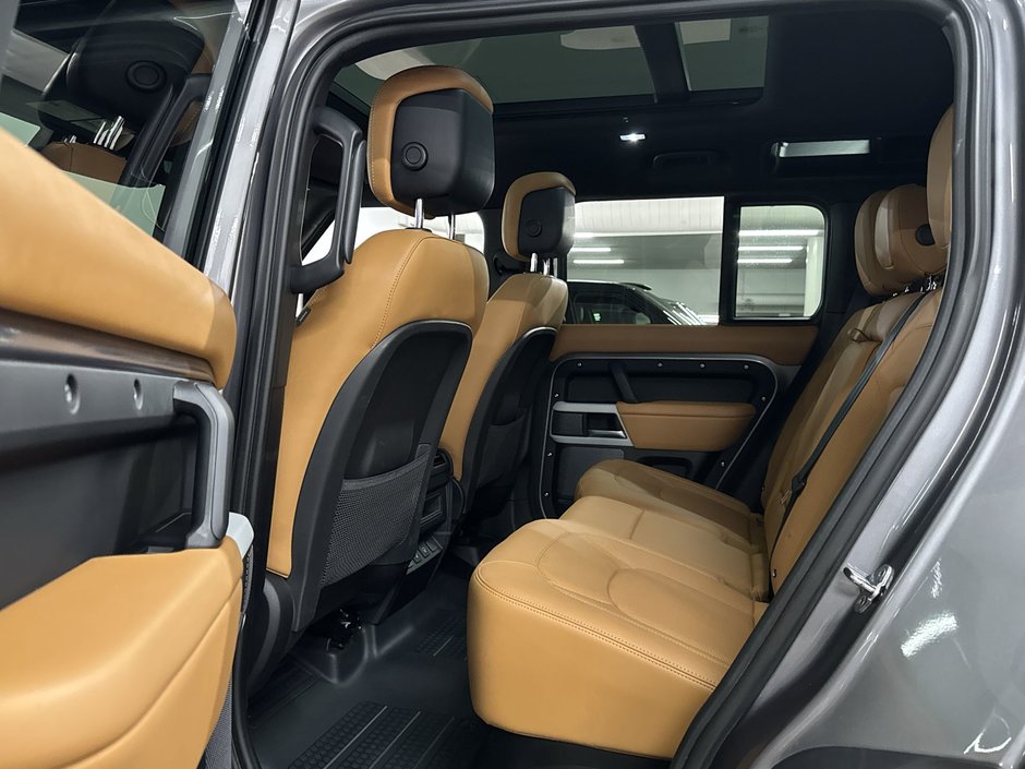 2024 Land Rover Defender 110 P500 SE-22