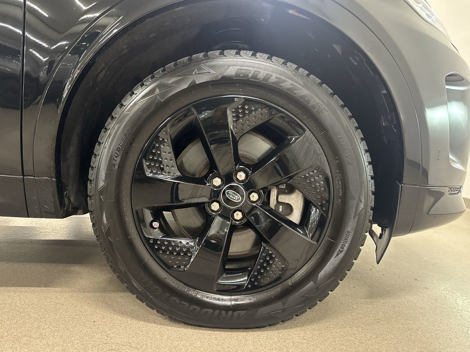 2022 Land Rover Discovery Sport 247hp R-Dynamic S-26