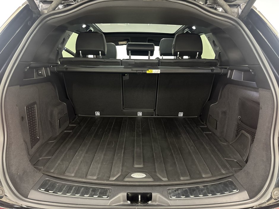 2022 Land Rover Discovery Sport 247hp R-Dynamic S-23