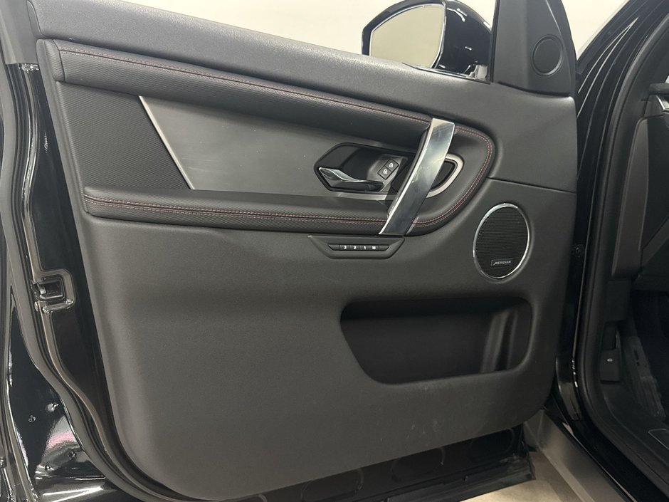 2022 Land Rover Discovery Sport 247hp R-Dynamic S-14