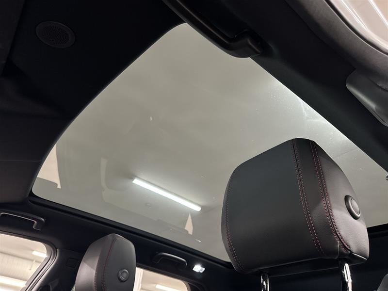 2023 Land Rover Discovery Sport 247hp R-Dynamic SE-13