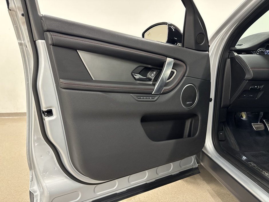 2023 Land Rover Discovery Sport 247hp R-Dynamic SE-14