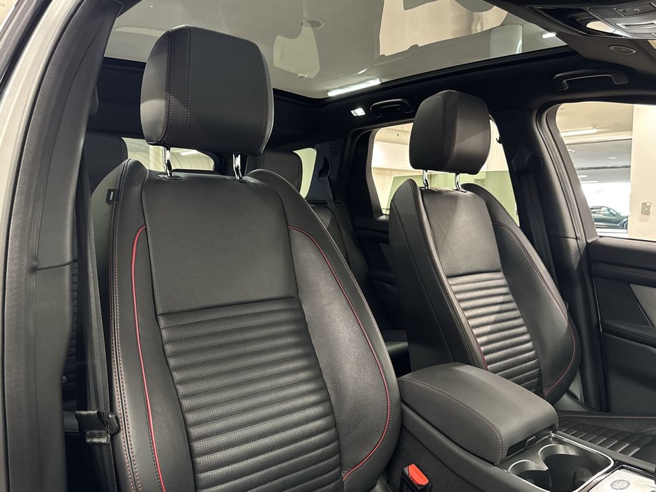 2023 Land Rover Discovery Sport 247hp R-Dynamic SE-24