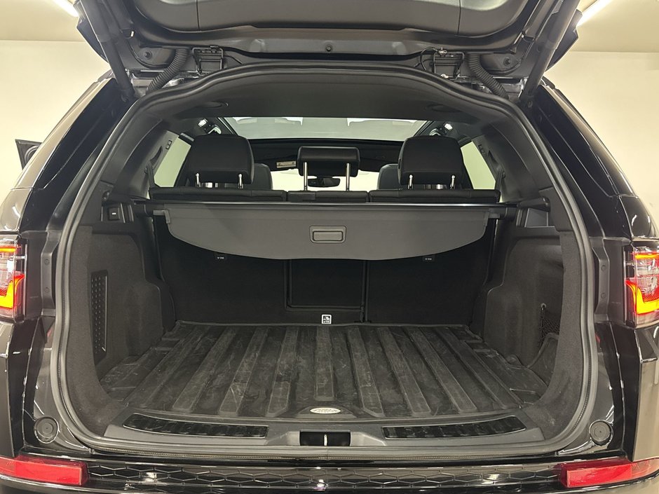 Land Rover Discovery Sport 247hp R-Dynamic HSE 2023-22