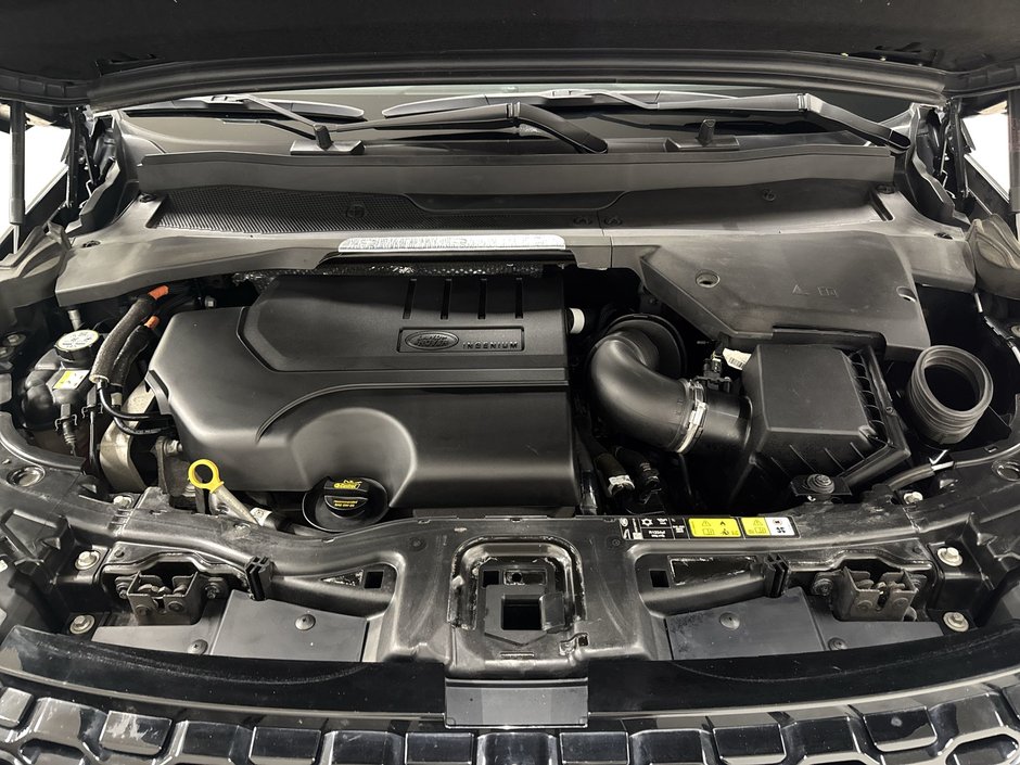 Land Rover Discovery Sport 247hp R-Dynamic HSE 2023-25