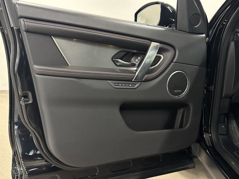 2023 Land Rover Discovery Sport 247hp R-Dynamic HSE-6