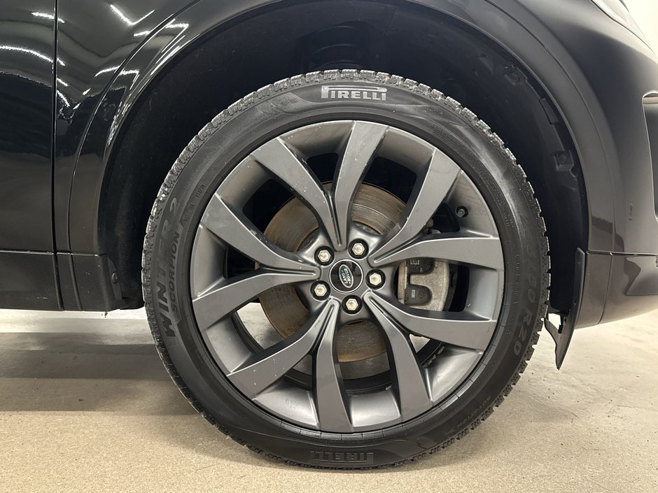 2023 Land Rover Discovery Sport 247hp R-Dynamic SE-26