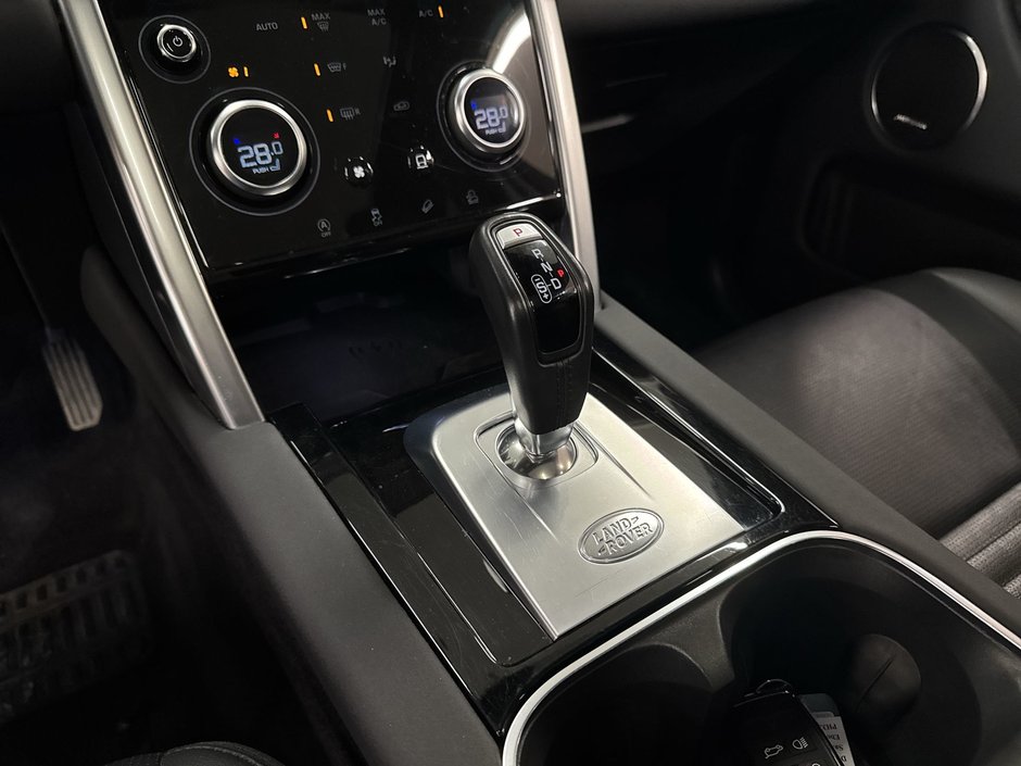 2023 Land Rover Discovery sport 247hp SE-20