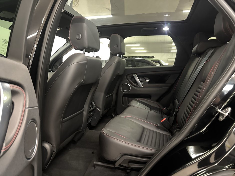 2023 Land Rover Discovery Sport 247hp R-Dynamic S-22