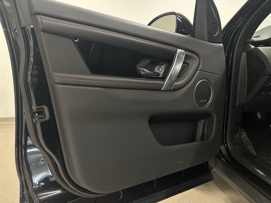 2023 Land Rover Discovery Sport 247hp R-Dynamic S-14