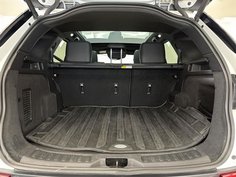 Land Rover Discovery sport 247hp SE 2023-15