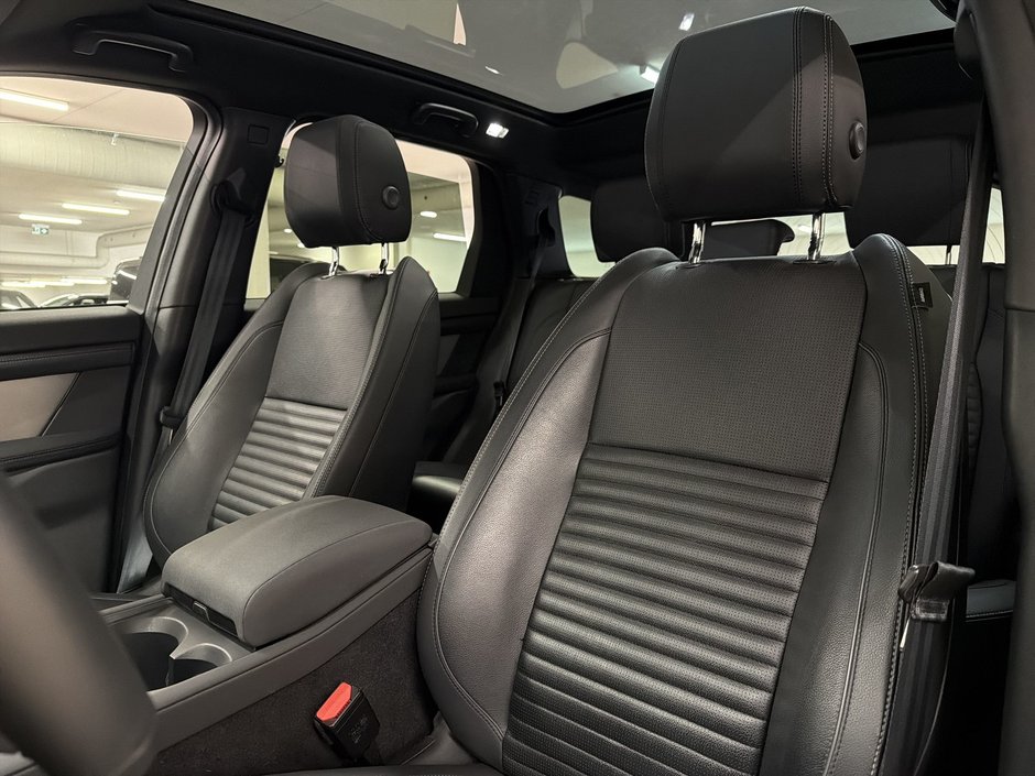 Land Rover Discovery Sport P250 Dynamic SE 2024-15