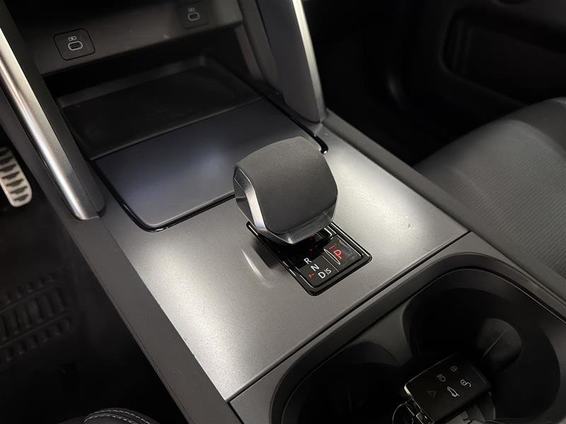 2024 Land Rover Discovery Sport P250 Dynamic SE-12