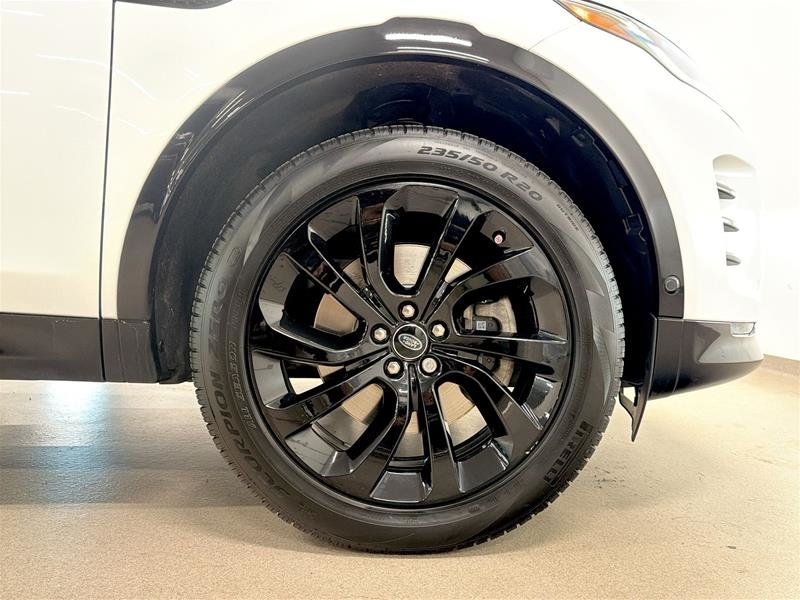 2024 Land Rover Discovery Sport P250 Dynamic SE-17