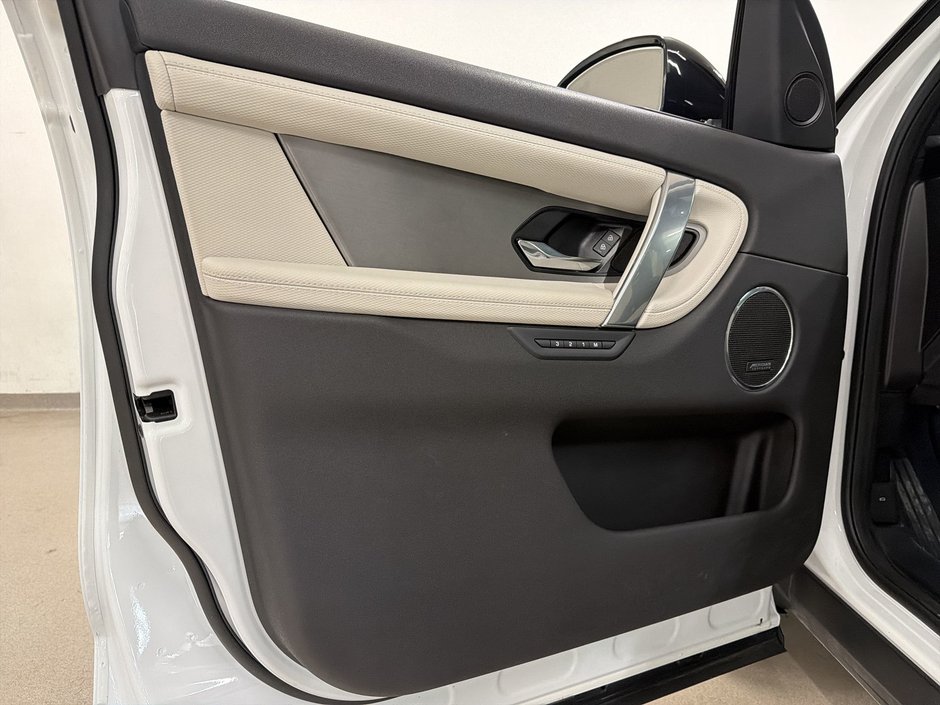 2025 Land Rover Discovery Sport Dynamic SE 4WD-18