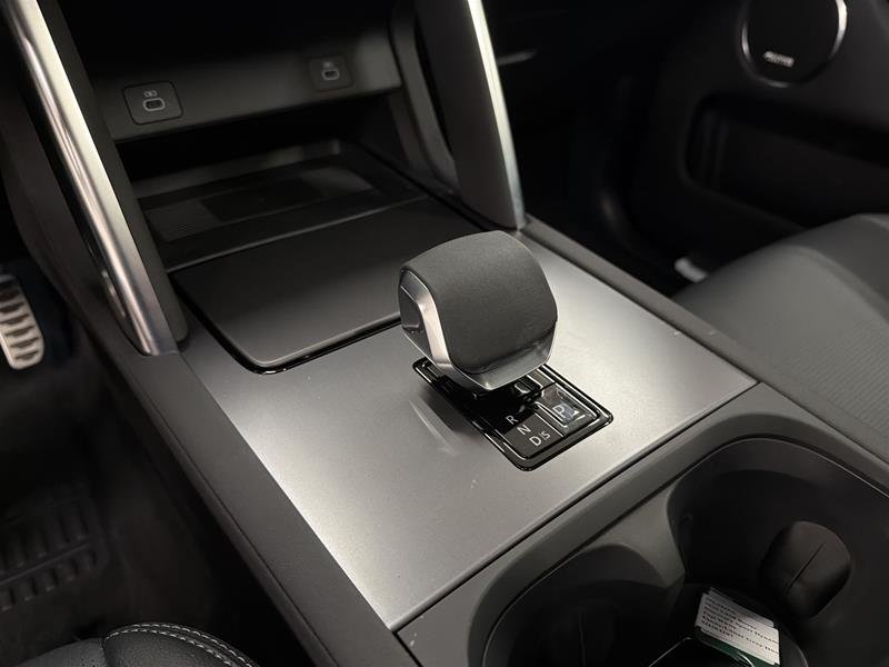 2025 Land Rover Discovery Sport Dynamic SE 4WD-11