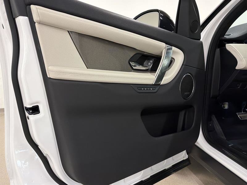 Land Rover Discovery Sport Dynamic SE 4WD 2025-6