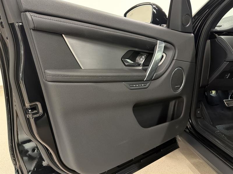 2026 Land Rover Discovery Sport Landmark 4WD-6