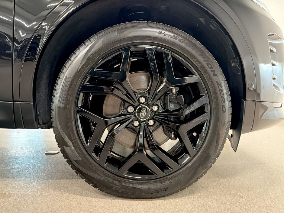 2026 Land Rover Discovery Sport Landmark 4WD-30