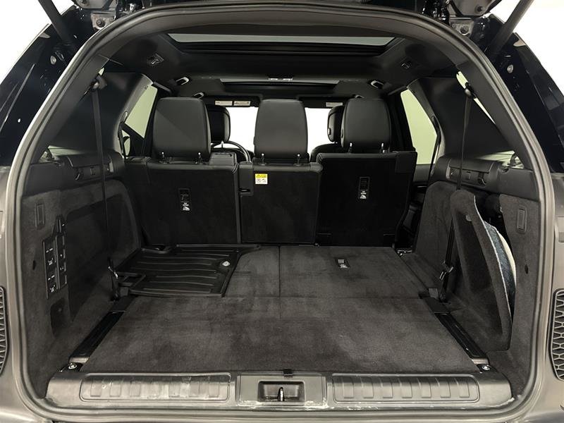 Land Rover Discovery P360 R-Dynamic S (2) 2023-15