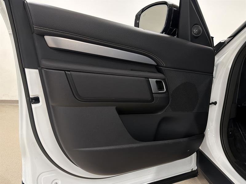 2023 Land Rover Discovery P360 R-Dynamic S-5