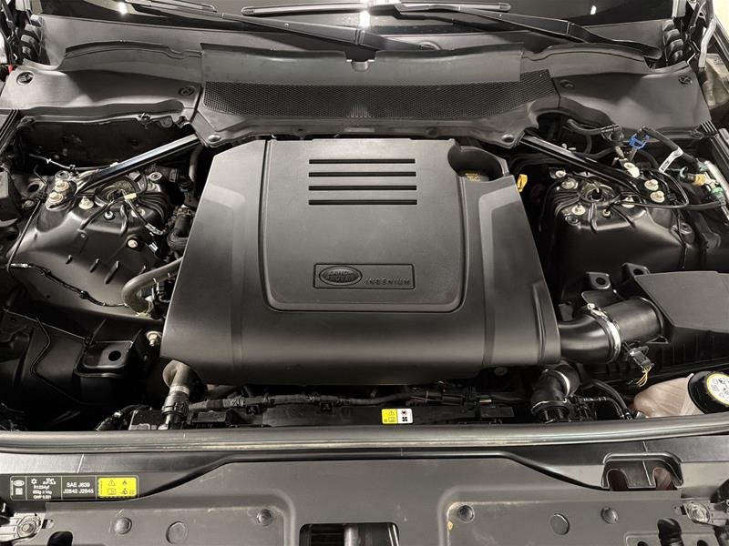 Land Rover Discovery P300 Dynamic SE 2025-17