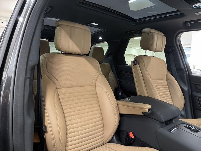 Land Rover Discovery P300 Dynamic SE 2025-16