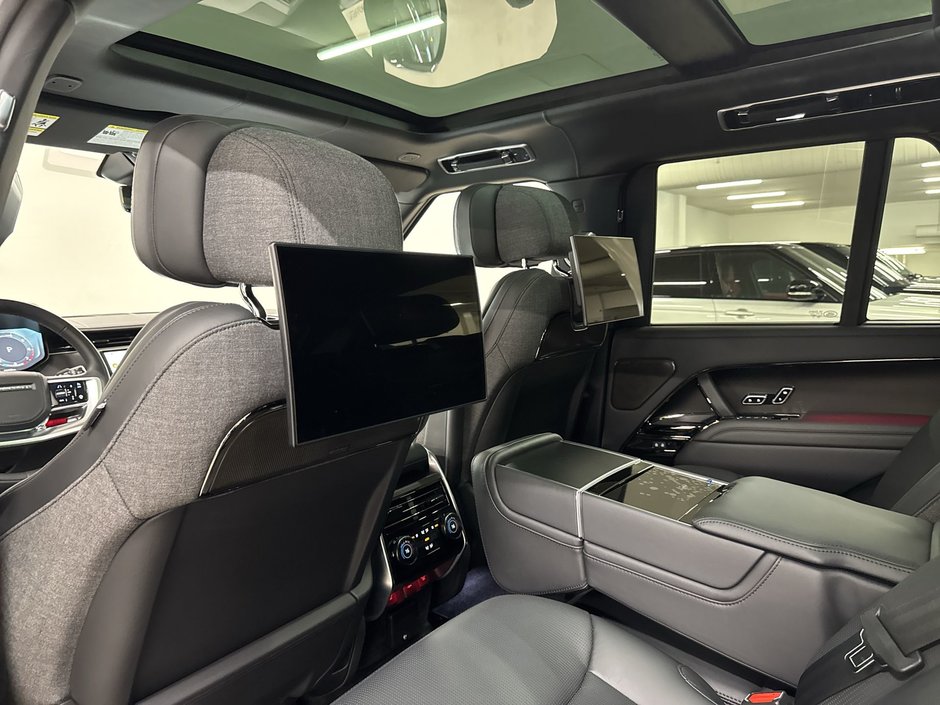 2023 Land Rover NEW RANGE ROVER P530 SV SWB-27