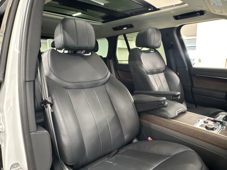 2023 Land Rover NEW RANGE ROVER P530 SE SWB-24
