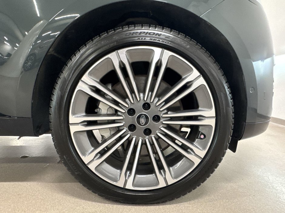 2023 Land Rover NEW RANGE ROVER P530 SE SWB-26