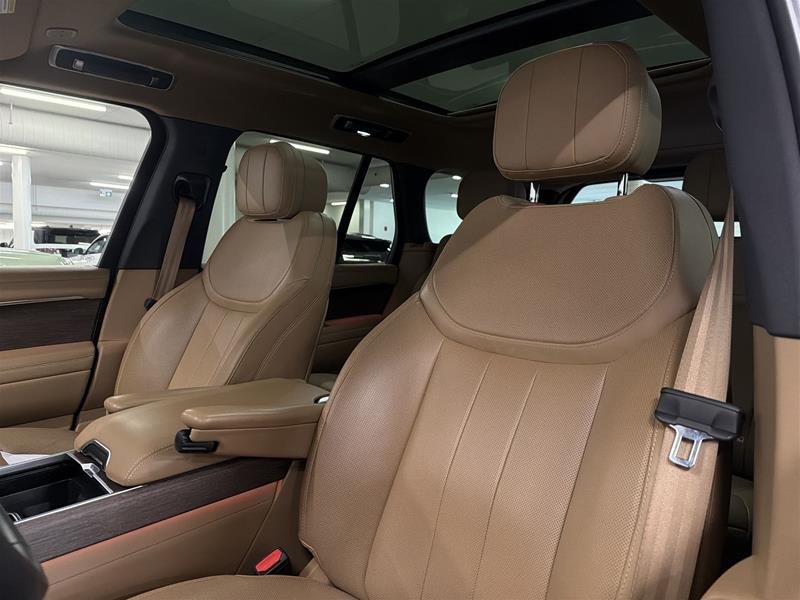 2023 Land Rover New Range Rover P530 SE SWB-7
