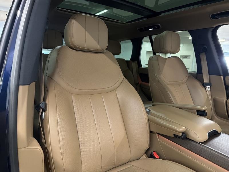 2023 Land Rover New Range Rover P530 SE SWB-16