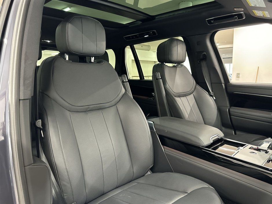 2024 Land Rover NEW RANGE ROVER P530 SE LWB 7-SEAT-27