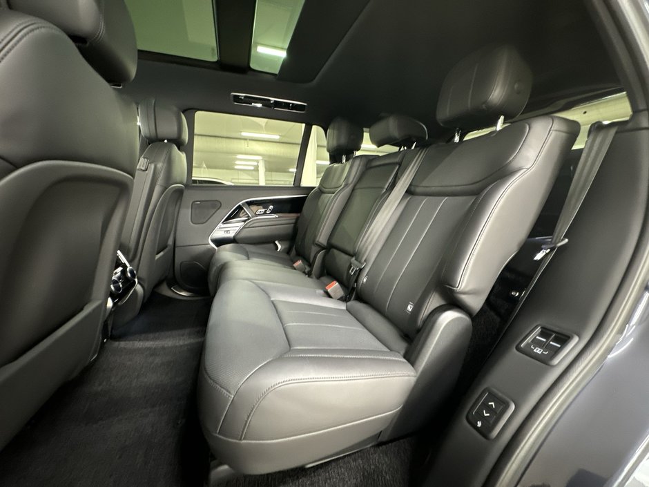 2024 Land Rover NEW RANGE ROVER P530 SE LWB 7-SEAT-24