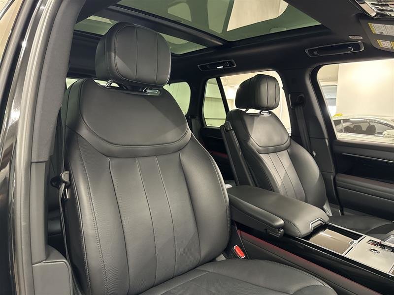 2024 Land Rover NEW RANGE ROVER P530 SE SWB-17
